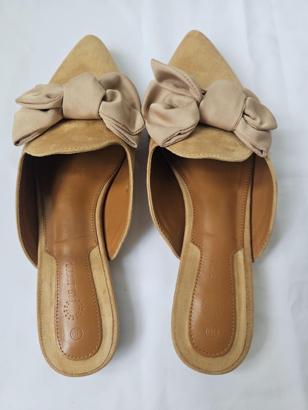 Rilista Khaki Suede Pointed Toe Bow Mules - Size 10 - Picture 10 of 17